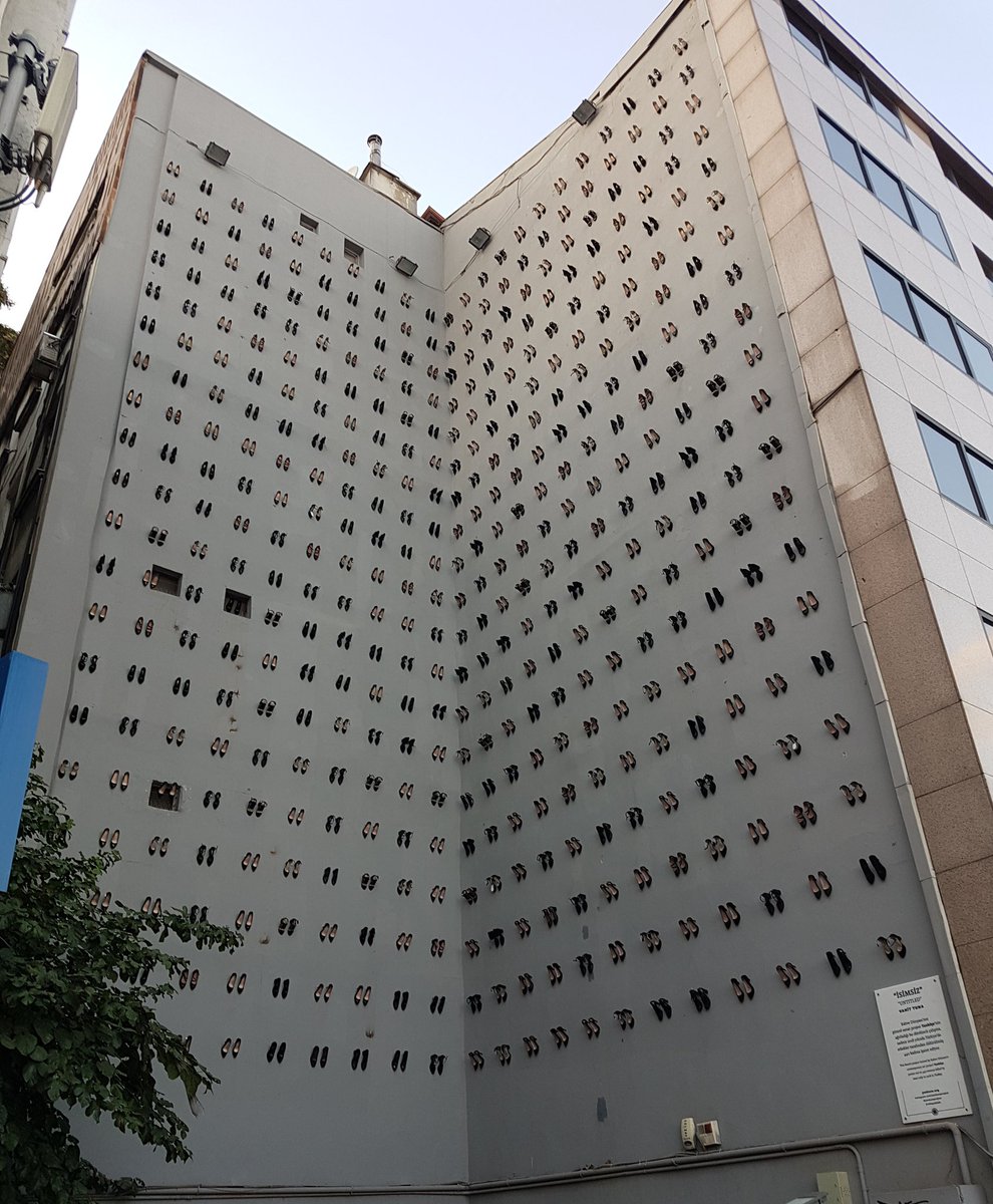 Yuksekbahce's tweet image. Dün eve dönerken tokat gibi çarptı yüzüme bu iş.