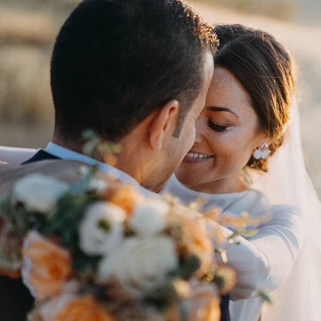 TonR's tweet photo. Bodas bonitas. .
.
.
.
#boda #weddingday #weddingdress #withlove #romantic #radlovestories #rockmywedding #rinconesconencanto #tonyromerophotographer #infantes #igweddings #parejasquemolan #photobugcommunity #fotografodeboda #junebugweddings #lamancha #l… https://t.co/L6TOog1nMt https://t.co/NPzaN3CJze