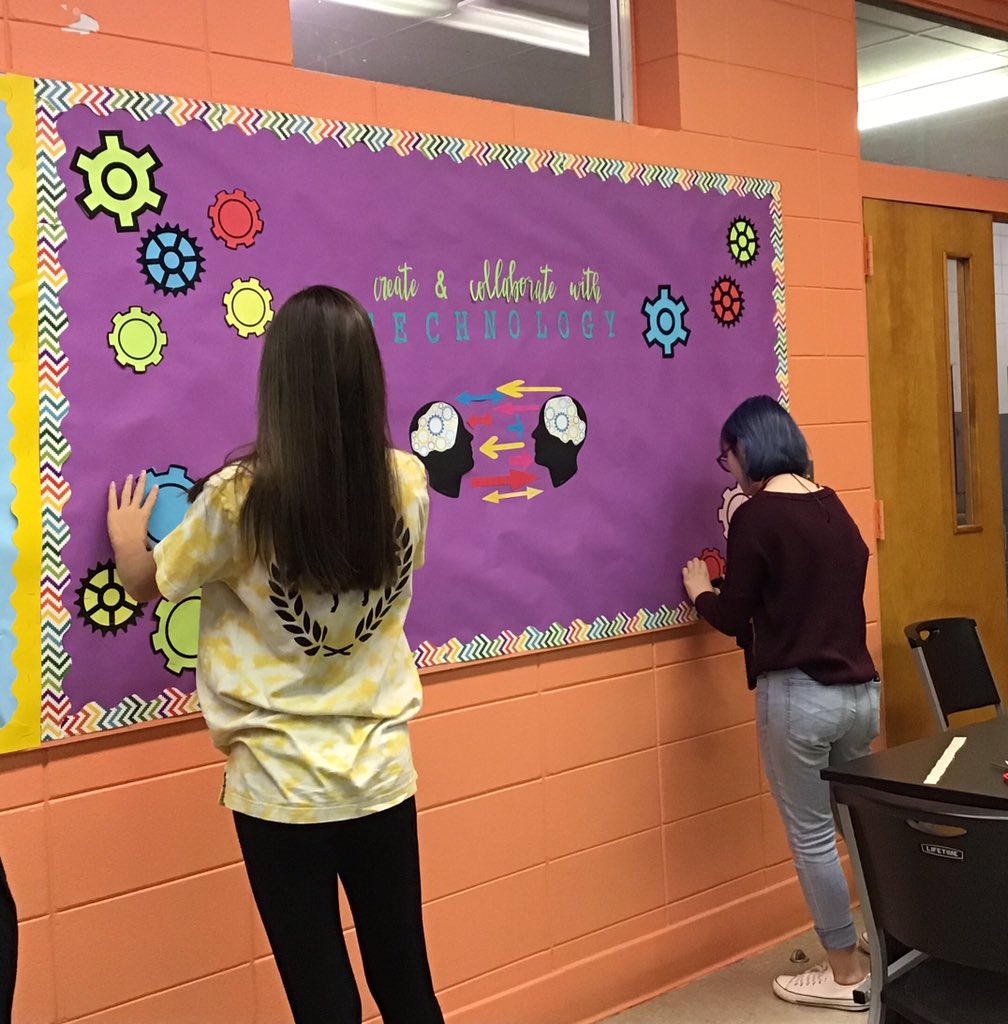 ATteach_train's tweet photo. Ss planned, problem solved, &amp; partnered their way through this bulletin board revamp! #futureteachers #teacherskills https://t.co/lCuFtKrYoh
