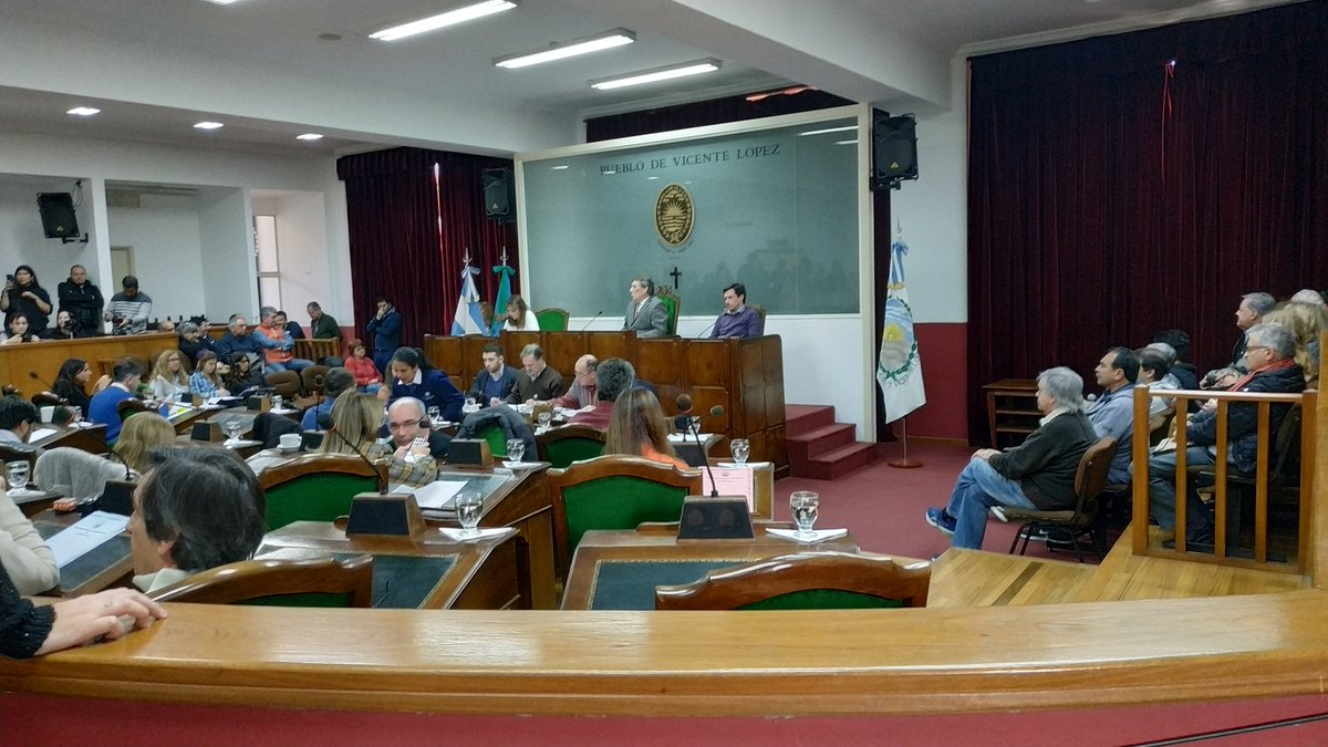 Comenzó la #SesionEspecial con la presencia de mayores contribuyentes para el tratamiento de los expedientes N° 0407/19, 0408/19 para seguir trabajando por los vecinos. #VicenteLópez