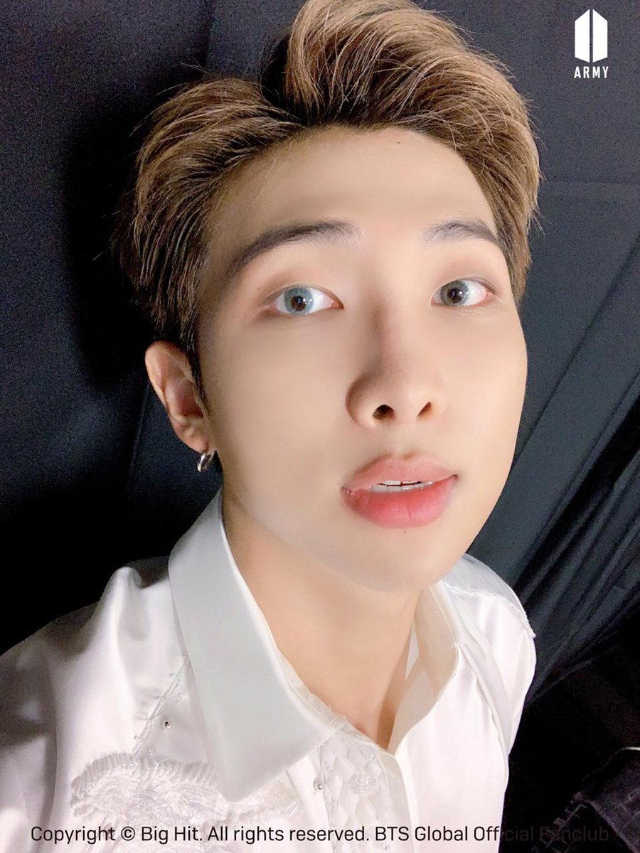 _ceyx19's tweet photo. @Idaa47907555 @jeonbunnyyy_ @bangtanunchh @kartika170801 @Riizkarahma_ @7cheonsa0988 @rockjin1204 @reskyandrr @cndyarlv @iniakutripi @tyathanesia @kumisnyabangtan @Kindraannn @noonaKookoo @Putridwistar @kookie01_25 @diosi_putri @rizkafauzia15 @flavotaee @fxorud30 @iirastiyani @denzkj @arinahusni93 @Swt_jjkpjm @Reskyandr1 @Dianayuuu4 @taeteagreentae @Fakhitajs1 @parkseoknil @hia_hk @jnjngkkmnyng @chimmtchaa @bucinseokjinnie @taranzbunny @alwayslapar @ethrealepiphany @rizkaarahma_ @taeaddict @Jungsoekbin0988 @BTS_twt 사랑과 미움이 같은 말이면
Saranggwa miumi gateun marimyeon
#HappyNamuDay
#WeLiveSoWeLoveRM
#OurMoonchildRM
#TheRainInOurDesert
#FlyWithRM
#RMGalaxyDay
#HappyJoonDay
#MoonchildDay
#HappyRMDay
#HappyBirthdayRM
#남준이는_아미의_사랑이자_자랑
#RM이든_김남준이든_믿고_따라갈게 https://t.co/J5qZLbG7uJ