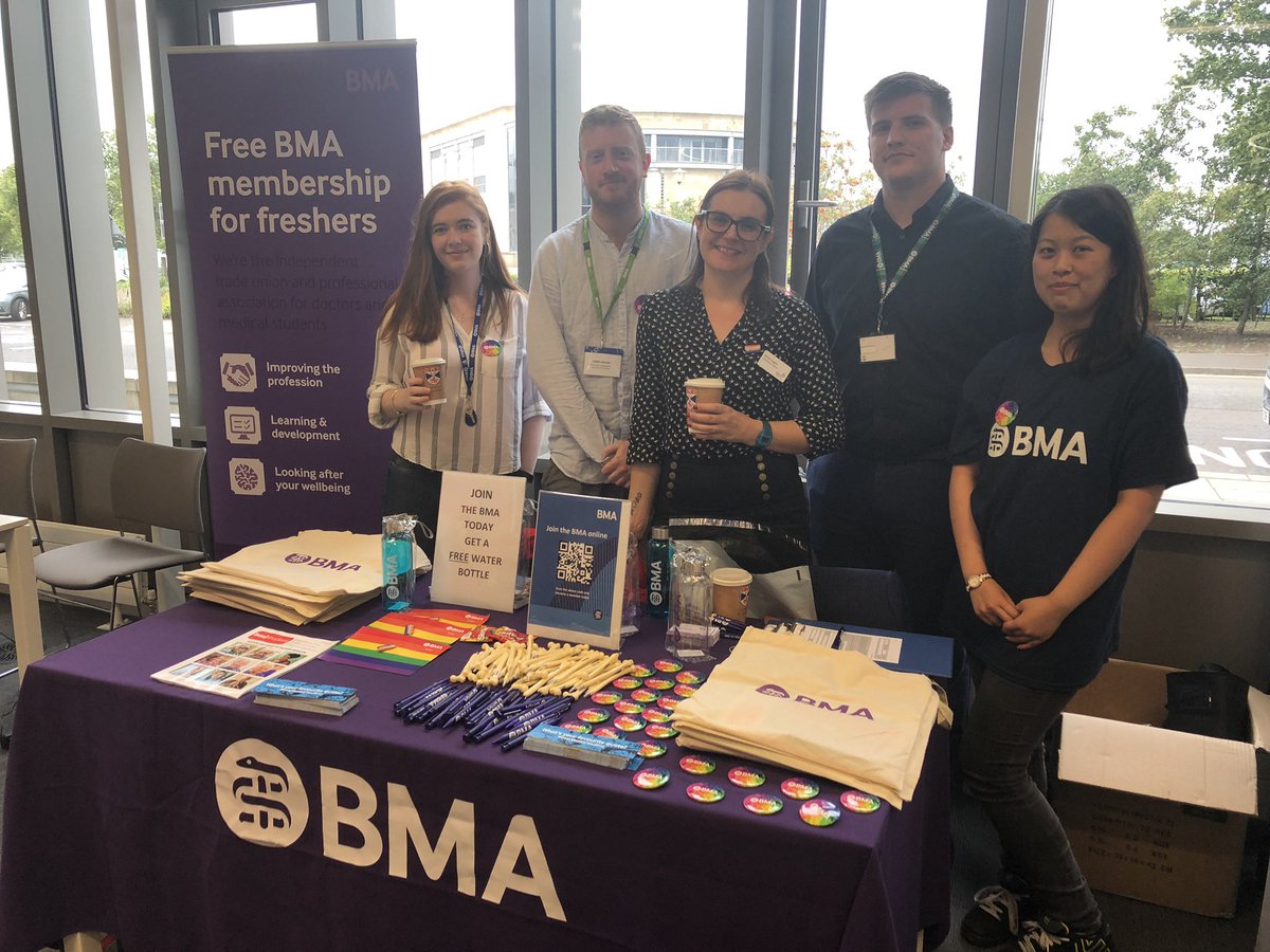 CatrionaMcvey's tweet photo. Good day recruiting new BMA members at St Andrews’ Medic Fayre with the team from @BMAScotland - nearly all of our Freshers have signed up so overall a successful day! https://t.co/NJyiZn5yRu