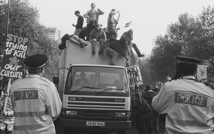 "...if I can’t dance then it’s not my revolution..."

Georgina Quach reflects on 'Beats' and the politics of rave.

tinyurl.com/yxadhcvz