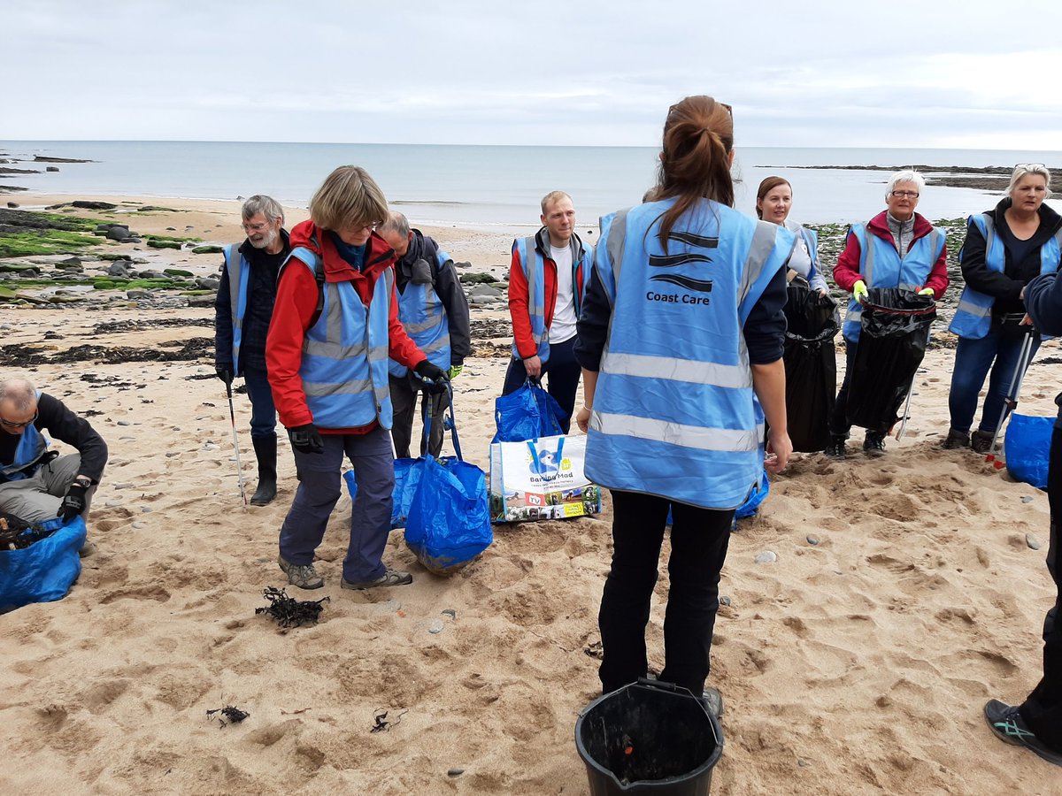 Great mornings work, thanks to #BenthicBecky and Emma for a really well run and highly successful clean up at Howick. Nice to see some new faces too. #MakeaDifference #CheekyProductPlacement for @NLandBarkingMad too 😘