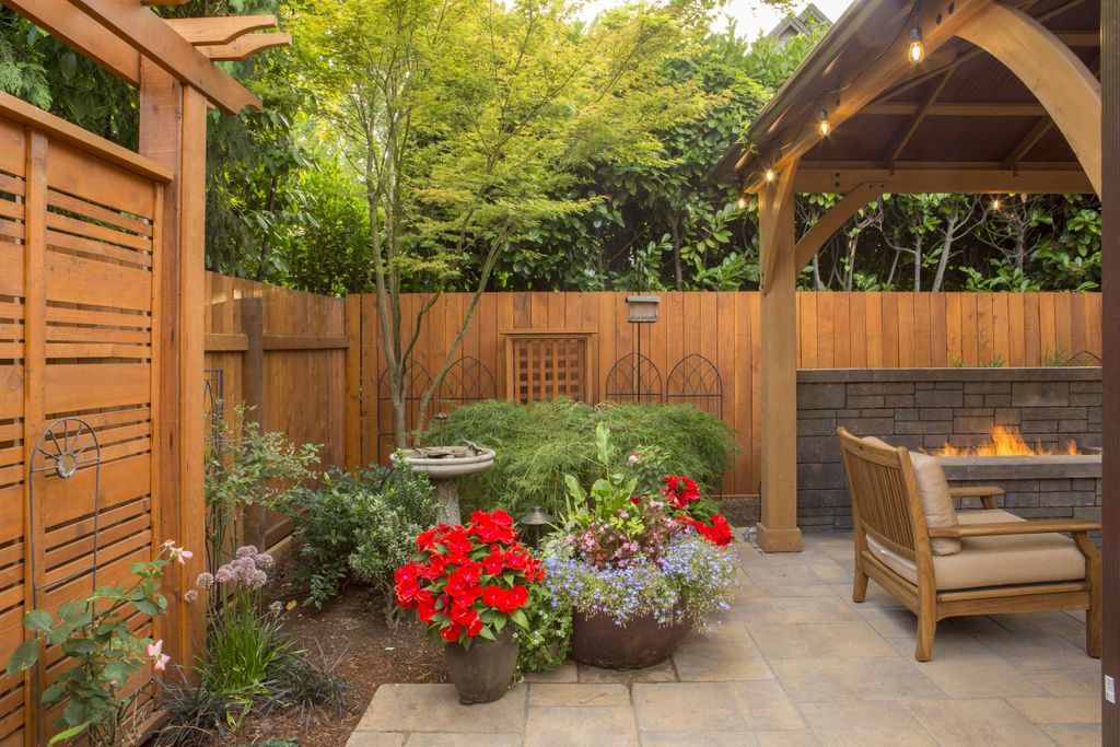 LandscapeEW's tweet image. Don&apos;t let the nice weather fool you into thinking you can hold off on your outdoor projects – time will run out, and if you are dreaming of a landscape refresh, there’s no better time to get started!
#LandscapeDesignTips  #TipsandTricks #LandscapeTips #Landscaping #Portland #PDX