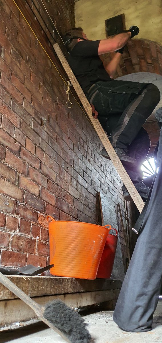 stepintimesweep's tweet image. A step back in time for me today. The house now in new ownership they inherited original invoices and plans from when the house was built back in 1907. Still had lots of original features including the chimney soot doors in the alley way. #oldschool #chimneysweep #GOMCS #Retro