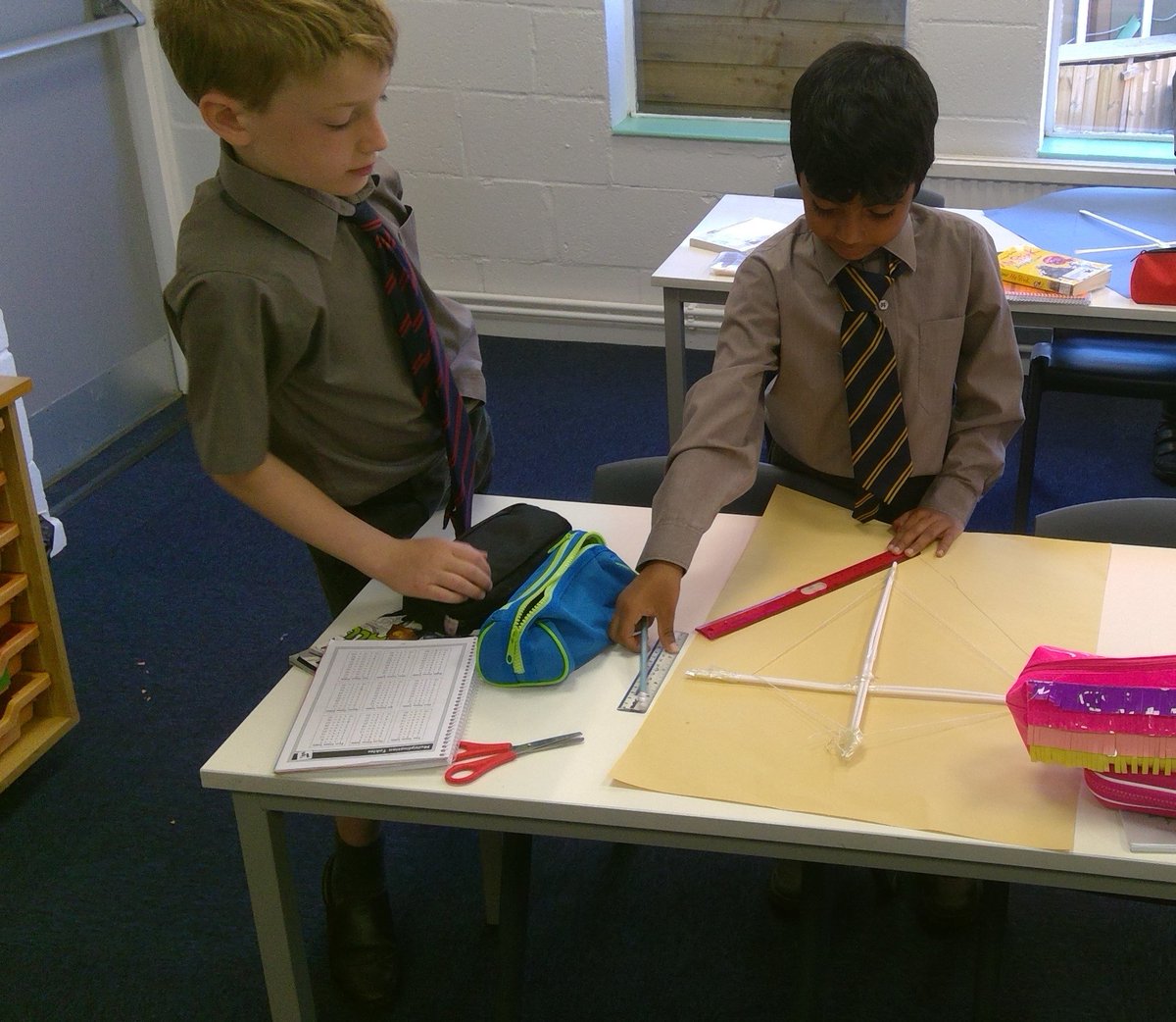 SJS_Head's tweet image. Year 3 have been exploring 'flight', today investigating how a kite works. @SpedeNews #collaboration #creativity #complexproblemsolving #criticalthinking