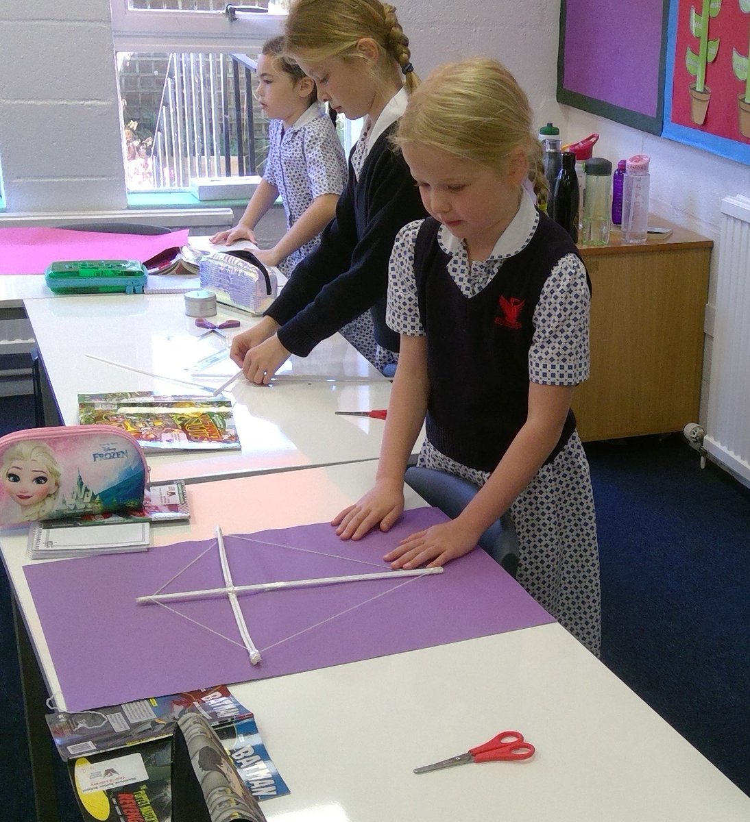 SJS_Head's tweet image. Year 3 have been exploring 'flight', today investigating how a kite works. @SpedeNews #collaboration #creativity #complexproblemsolving #criticalthinking