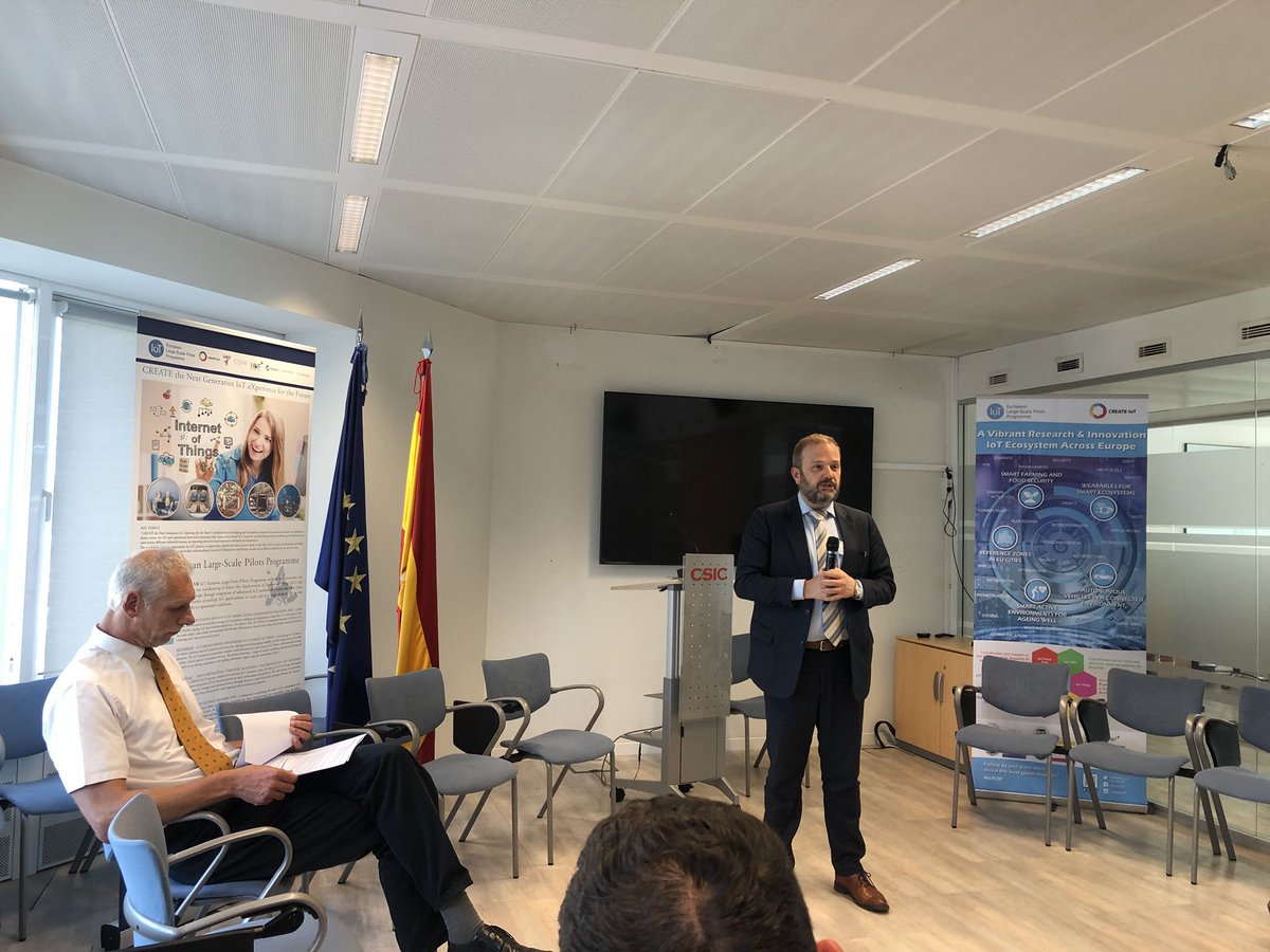<a href="/IsarisNikos/">Nikos Isaris</a> <a href="/EU_Commission/">European Commission</a> 4 points to be underlined:
Point 1
- where the accent is going to be put in terms of policy objectives for this new period. - Accent is on the market but on a #digital single market
- emphasis is put on #Europe leading technology developments