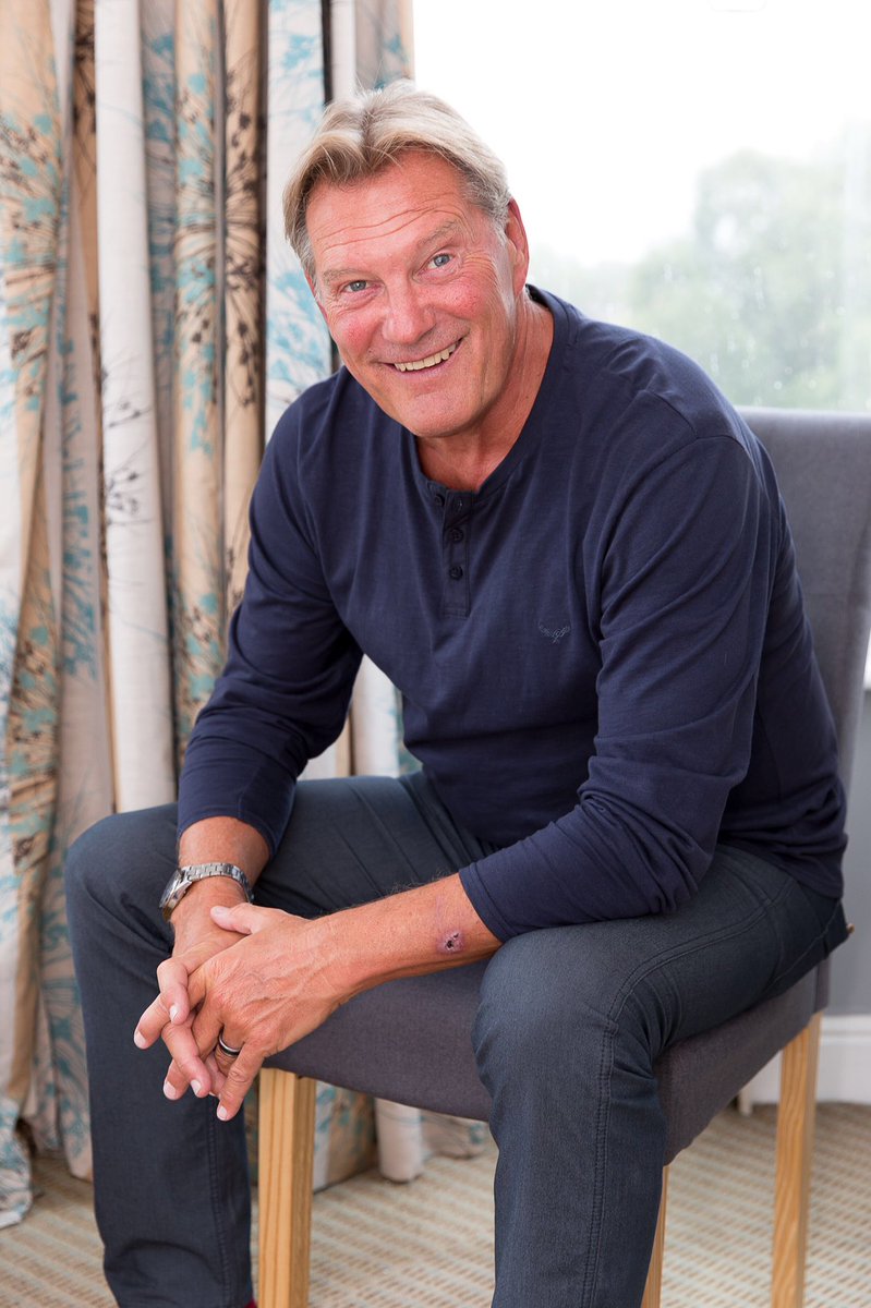 I’m urging everybody to talk about their blood pressure levels this #KnowYourNumbersWeek &amp; how important it is to make changes like reducing sodium intake for your overall health. Prevention is better than cure &amp; these changes can make a big difference @LoSaltuk #SeasonWithSense