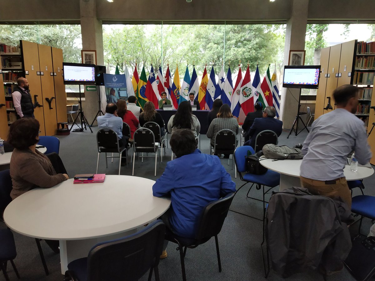 shukla__amit's tweet photo. Hoy estamos en el taller de E-tech solutions en la ciudad de Mexico presentando @XsRemote y @Eclat_MyLOFT 
It's also proud moment, once they have started presentation with Dr. SR Ranganathan.
@Eclat_Engg https://t.co/VQ3t6zR9w1