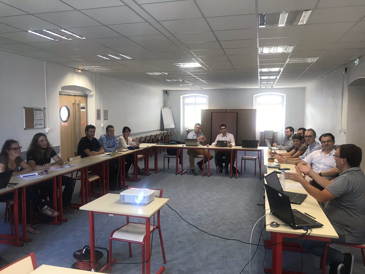 CardieOT's tweet photo. Session de travail des référents labo de maths #travailcollaboratif, #formationcontinue, #labmaths, @maths_ot https://t.co/tRdApJnagn
