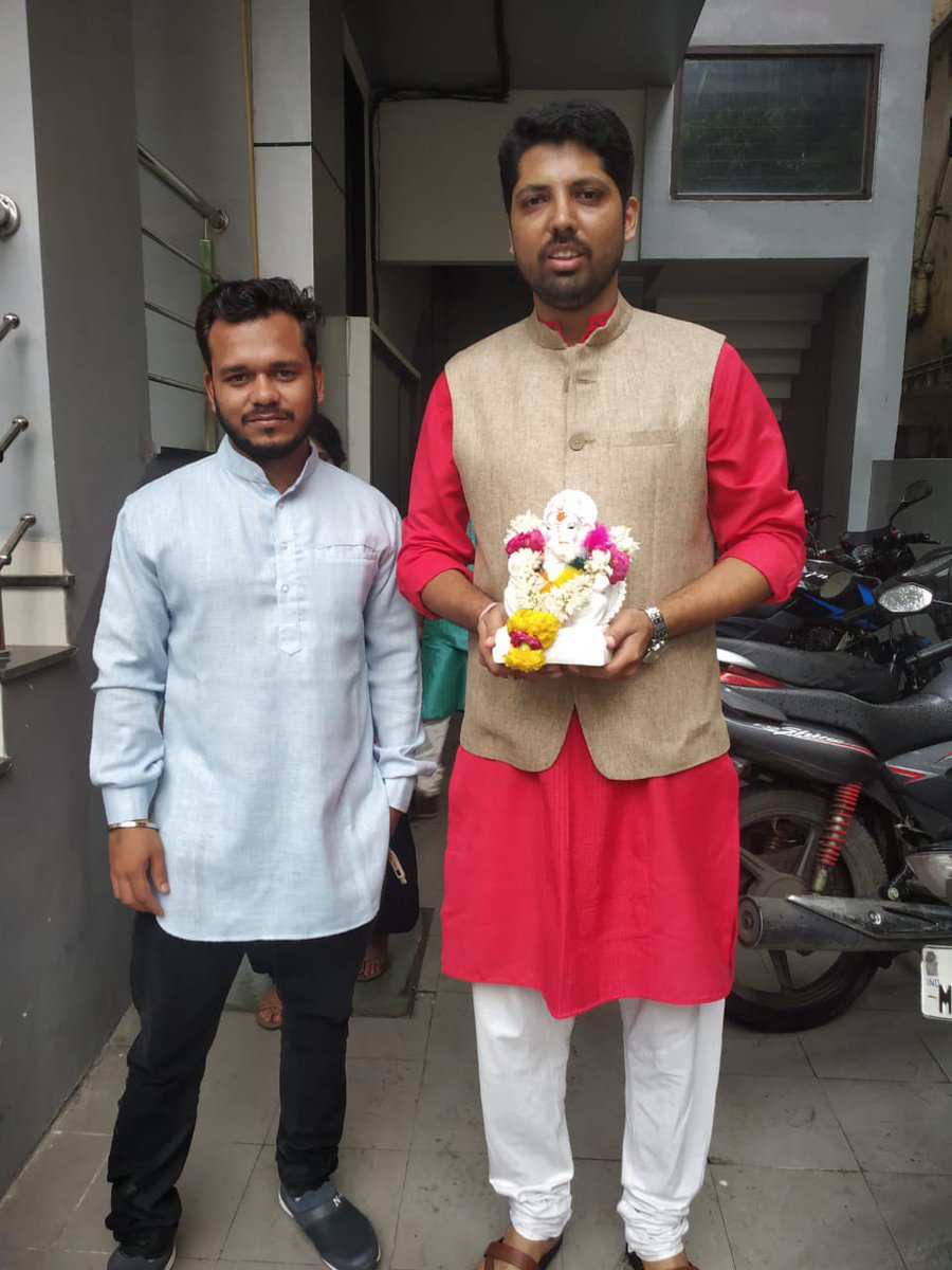 IZISS_TECH's tweet photo. #AnantChaturdashiCelebrations As team #IZISSTechnology celebrates the festival of #GaneshVisarjan and #traditionalday at office, we wish that Lord Ganesha is always there to shower his blessings and love on everyone ☺️ https://t.co/qHXG4Ikk1M