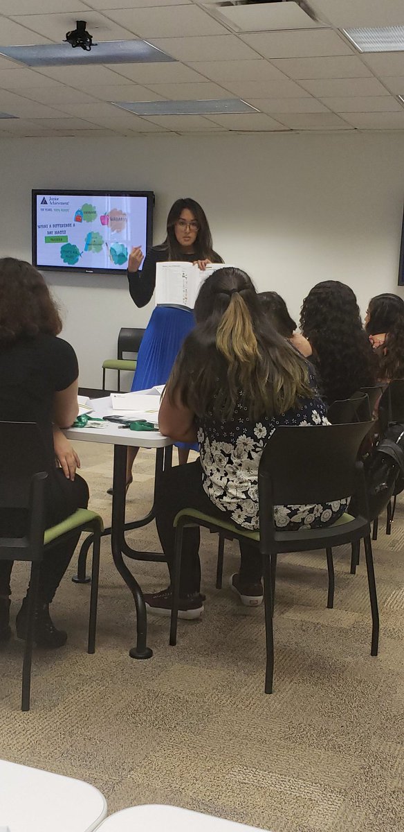 Simone Barnes tweet media