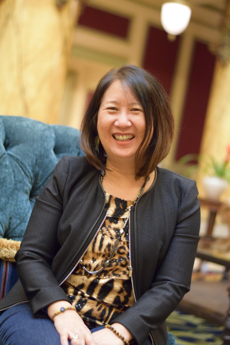 1st up-I'm Sabrina Lozano, past Pres of #ARMANOVA. As an #InfoGov practitioner and Board Member, I work with thought leaders to share best practices, discuss trends and network with service and tech providers to stay relevant in a dynamic industry. #berelevant #joinnova 2/
