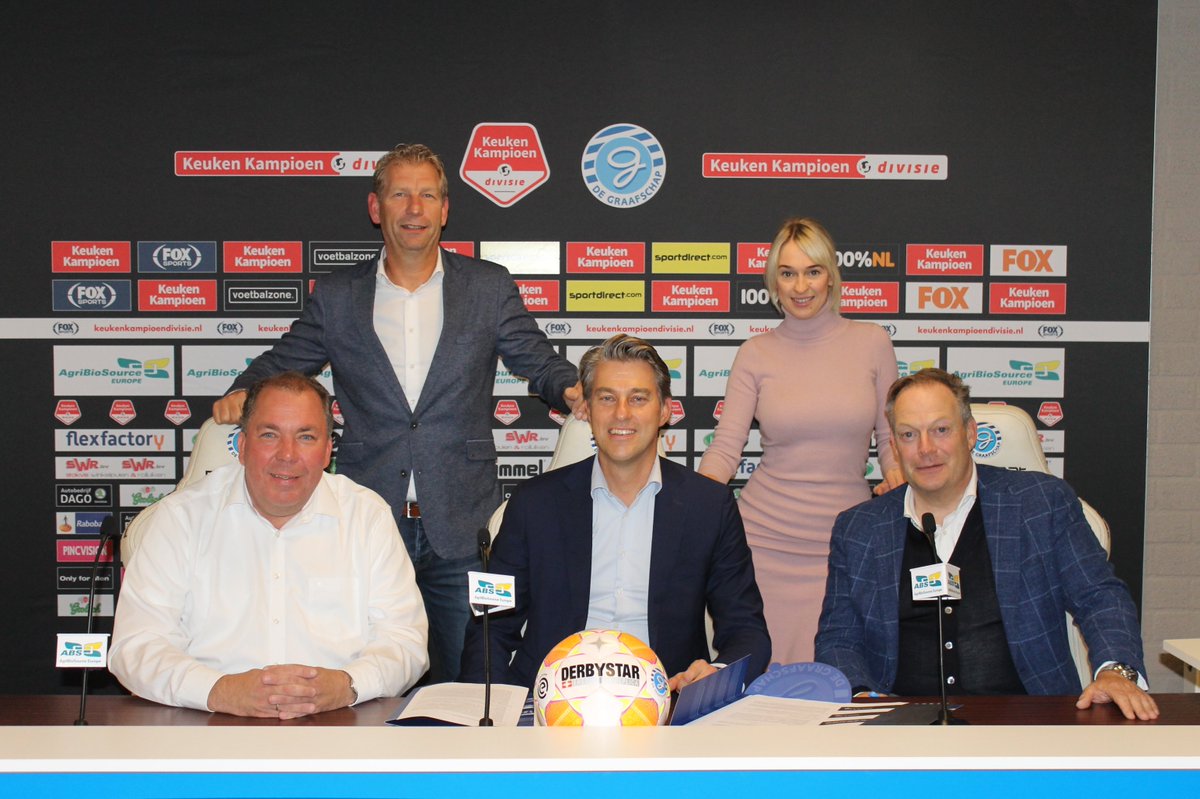 DeGraafschapBC's tweet photo. 🌟NIEUWE 'OFFICIAL SPONSOR' DE GRAAFSCHAP!🌟
TROTS! Trots zijn wij op onze samenwerking met Intersnack Nederland B.V.
(o.a. bekend van Chio Chips). Dit seizoen is Intersnack 'Official Sponsor' van @DeGraafschap. Het begin van een mooie samenwerking.
#samendran #intersnack #DG https://t.co/9XVMLDqbKW