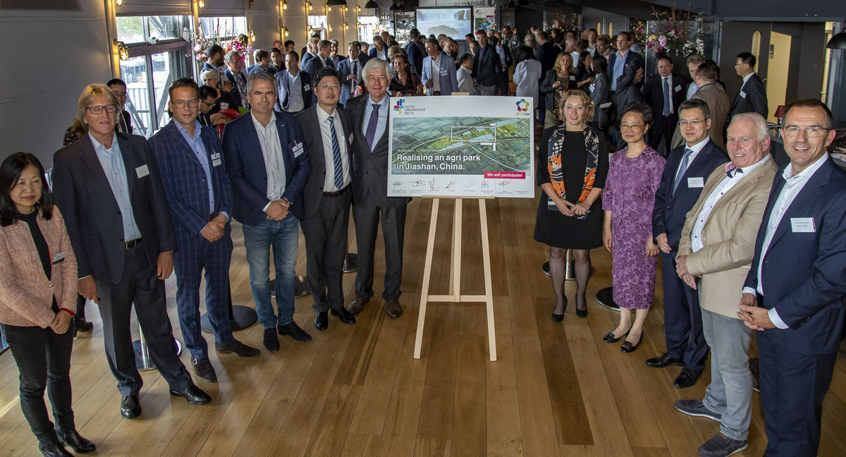 NIEUWS!

Telers en onderwijs grijpen kans en sluiten zich aan bij agripark in Jiashan, China

Lees het hele persbericht: mailchi.mp/9ba86a679ed0/j…