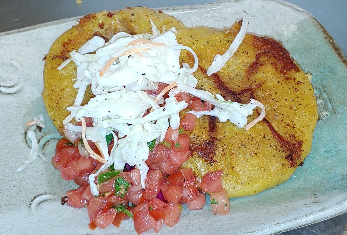 Flik_at_EF's tweet photo. pupusas for lunch today
#pupusa #Salvadoran #eatshareconnect #flikisfun #flikisgreatfood
@FlikISDining @FLIKhospitality https://t.co/MfVreHcQCM