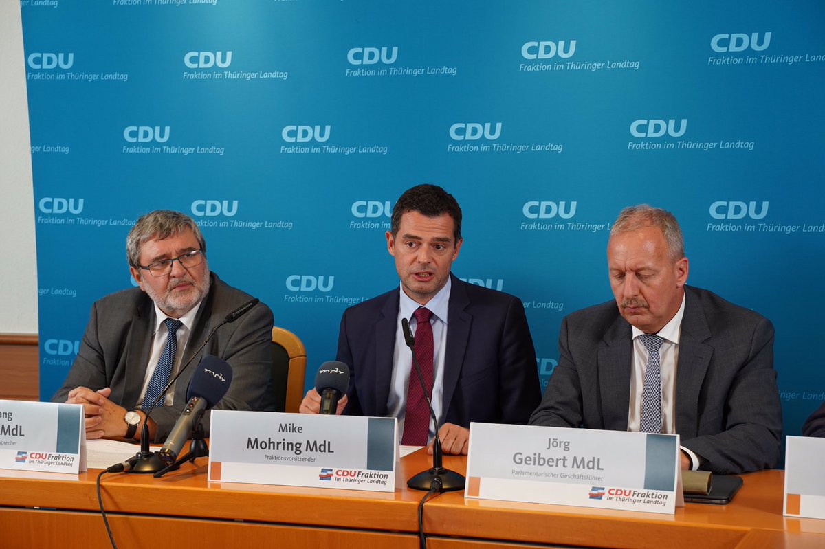 .<a href="/MikeMohring/">Mike Mohring</a> hat eine klare Botschaft zum Thema #Straßenausbaubeiträge: „Das von #R2G beschlossene ist verfassungswidrig und löst das Problem nicht. Solche Beschlüsse führen dazu, dass sich Menschen von der Politik abwenden. Wir wollen nun für #Rechtsfrieden sorgen.“