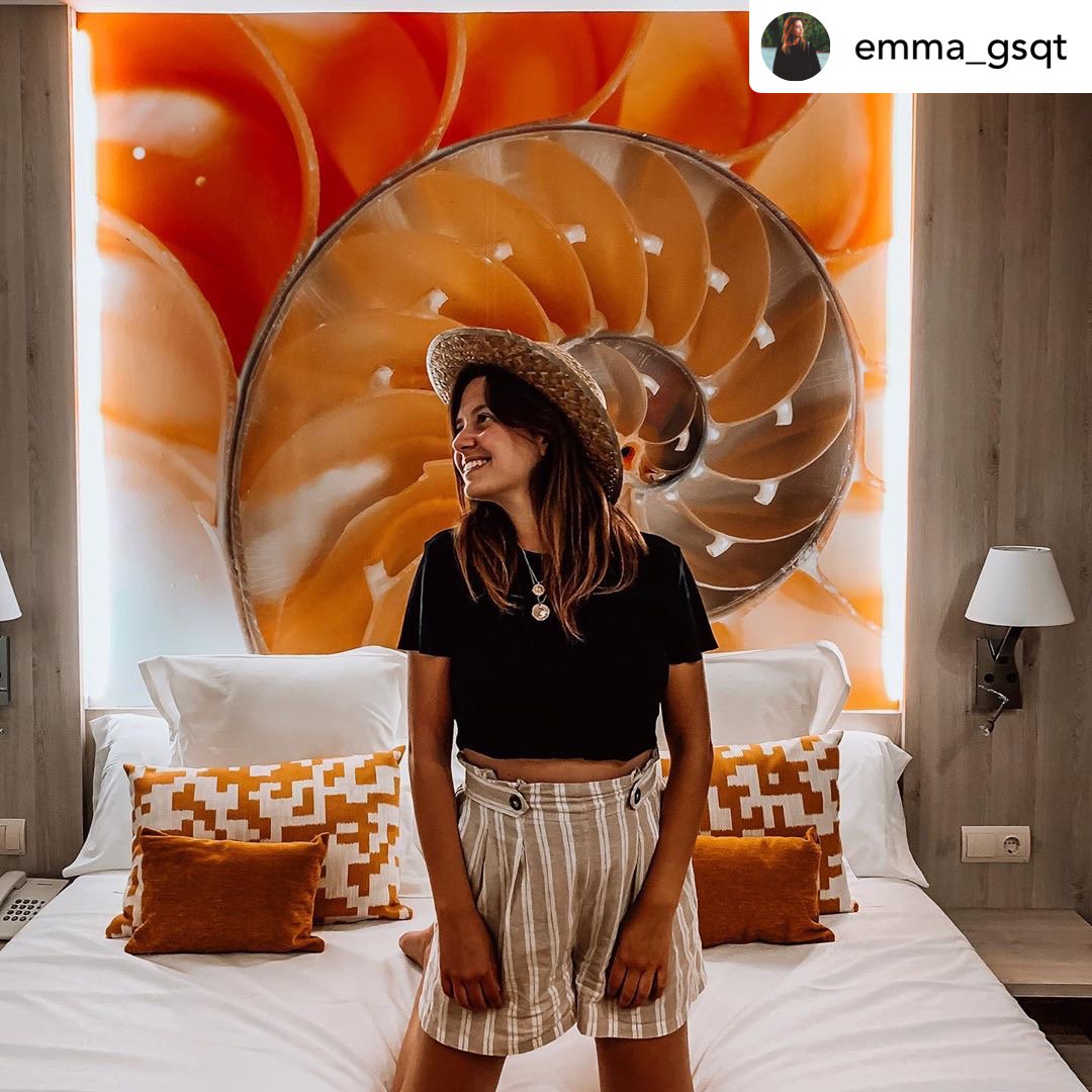 sumushotels's tweet photo. #HolidayMood in one of our #ComfortRooms at Sumus Hotel Stella &amp; Spa 😍 
Beautiful 📷 by emma_gsqt 
https://t.co/89vriNS3rx https://t.co/NH37PFwmDZ