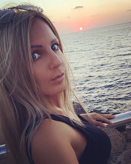 🌅❤️
#juliettasanchez #summer #sun #sunset #love #amazing #ocean #romantik https://t.co/P64cVuSj8c