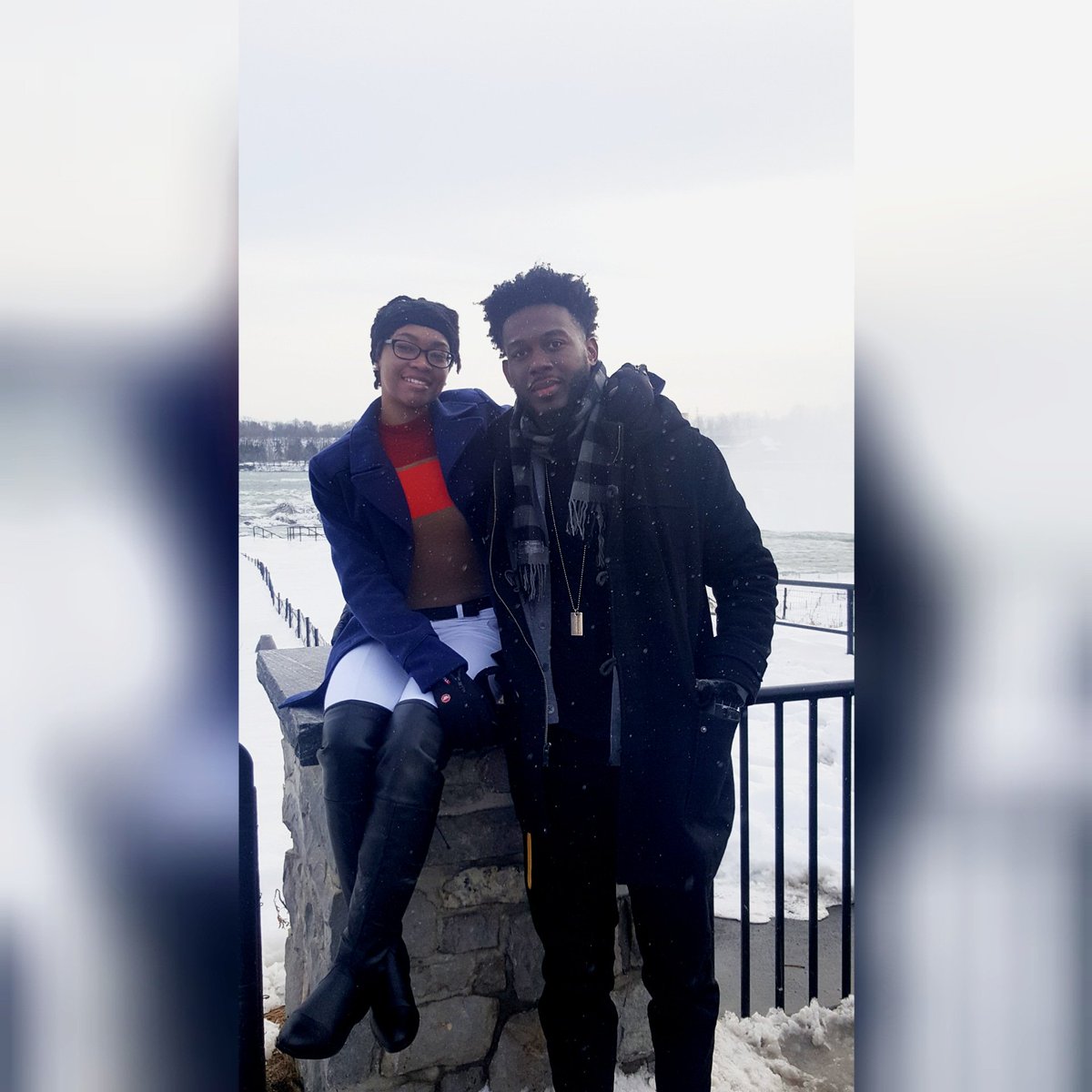 This Florida ☀️ weather has us reminiscing! We miss the New York Winters!!! ❄️❄️❄️ 😭😭

#StingLikeAB #floridaheat #nyc #winter #winterwonderland #summerheat #youtube #youtubeblack #youtubecouples #niagarafalls #travellife #travelvloggers #blackhair #naturalhairstyles #canada