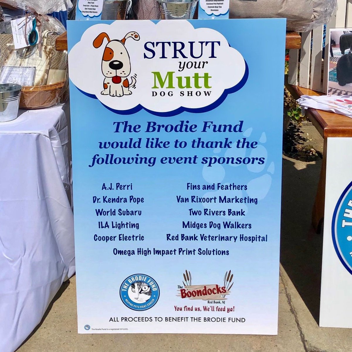 OmegaHIPS's tweet image. Strut Your Mutt. We love being @TheBrodieFund's partner in print for all of their event display &amp;amp; signage needs! 🐶 #PrintMarketing #PrintSignage #EventDisplay