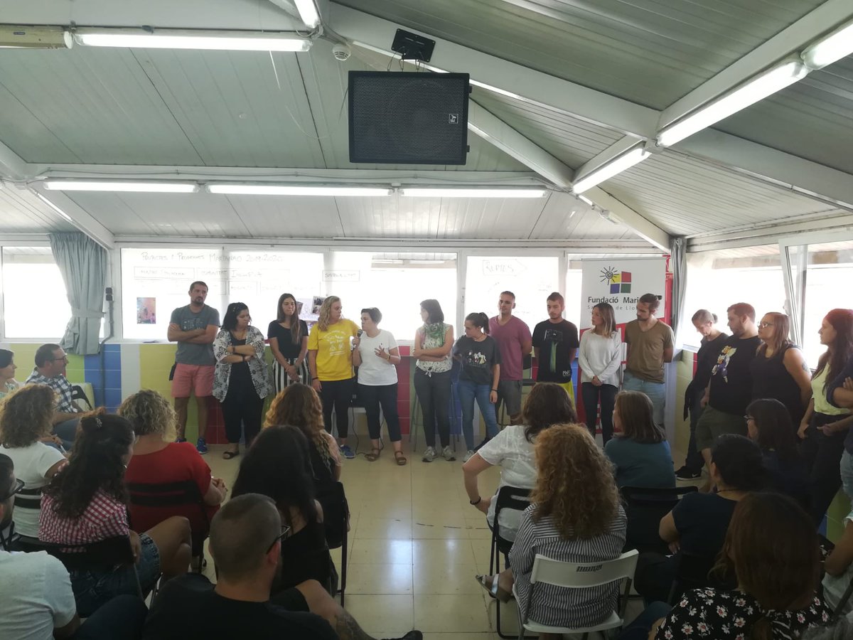 DaniOsias's tweet photo. #Marianao2020, voluntàries, patronat i equip de treballadores compartim els projectes i reptes del curs que tot just encetem. Marianao té un tresor: el seu equip humà.
#jornadaBenvinguda #convivència #cohesió #vincles @FMarianao Arrenquem el Curs 2019-2020!!! https://t.co/3Sg6wLBo21