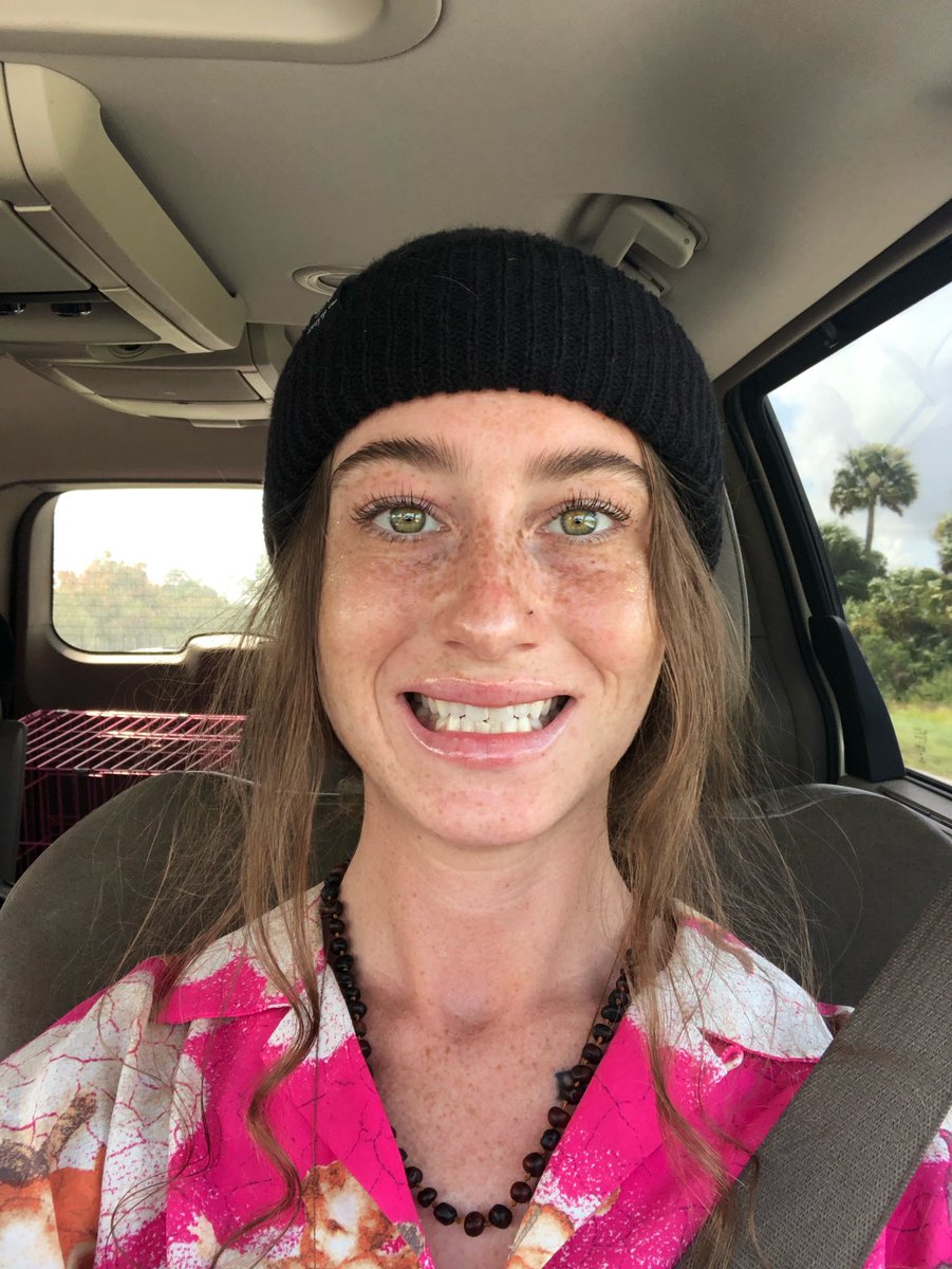hiitaylorblake's tweet photo. Feeling good, might fuck around and suck a tiddy later https://t.co/F0l1PbQ19m