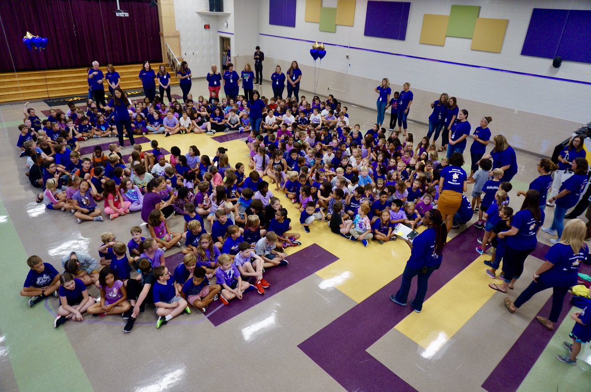 KatieGaylord1's tweet photo. This is #wmes! Celebrating 50 years of Academic Excellence, Extraordinary Kindness, and Outstanding Teamwork at Waller Mill Elementary - Fine Arts Magnet! #ycsdlead #wmesturns50 #asca #vsca @lharrin83242938 @Principal_THop @BWelch_BamaFan @ShandorVictor @fisher_dfisher 💟🙌⭐️ https://t.co/wKdoP26lqA