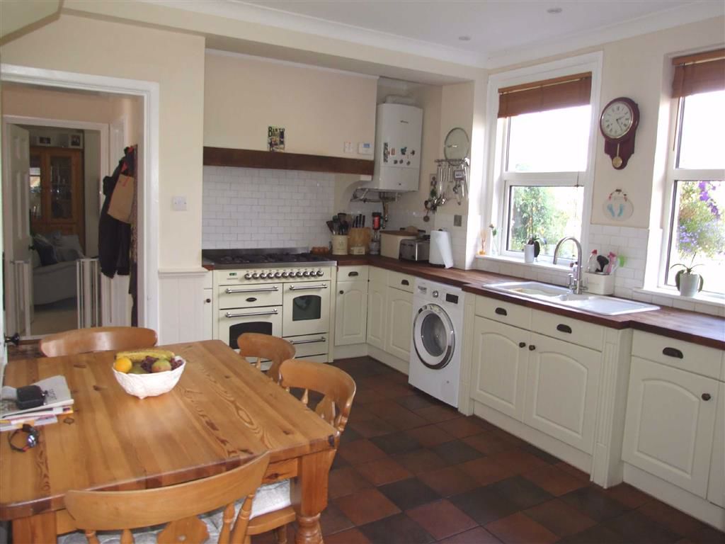 LockandKeyEA's tweet image. For Sale: Melksham | £500,000

Lock and Key independent estate agents are pleased to offer this rare opportunity to acquire this #bayfronted detached period property set back and built in the 1900's.

Discover more &amp;gt;&amp;gt; homesinmelksham.co.uk/index.php?opti…

#Detached #PeriodProperty #Melksham