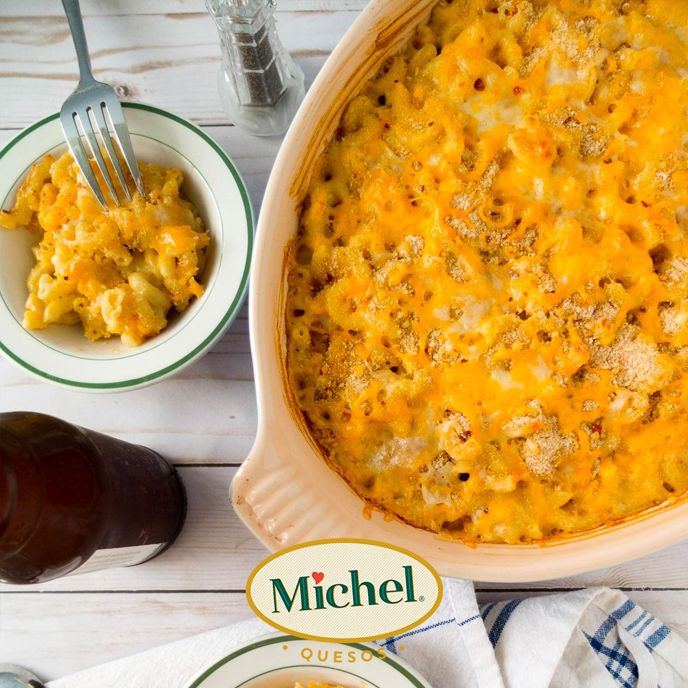 Comenta con este emoji 🙋‍ si ti a tu familia les encanta los macarrones con mucho pero mucho Queso Cheddar Michel🤩 
-
#MejiaArcala #TuFamiliaMiFamilia #MichelRD #QuesosMichel #QuesoCheddarMichel #NuestroMejorQueso