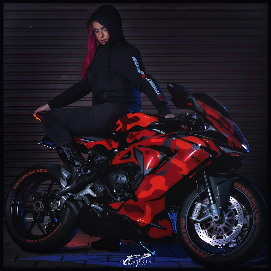 mvagustistagram's tweet photo. Marvel at the fantastic girls by night. ♥🔴 
#MVAgusta #F3 #TrePistoni #RossoMVAgusta #fastbike #bikeswithoutlimits #dreambike #bikelifestyle #aMVassadress #RossoeRosa #PassioneMVAgusta #F3Friday #F3Weekend
🔴https://t.co/Z1zufGJVu8
🔴https://t.co/aDfgrbLoyL https://t.co/hlCUo0e4fr