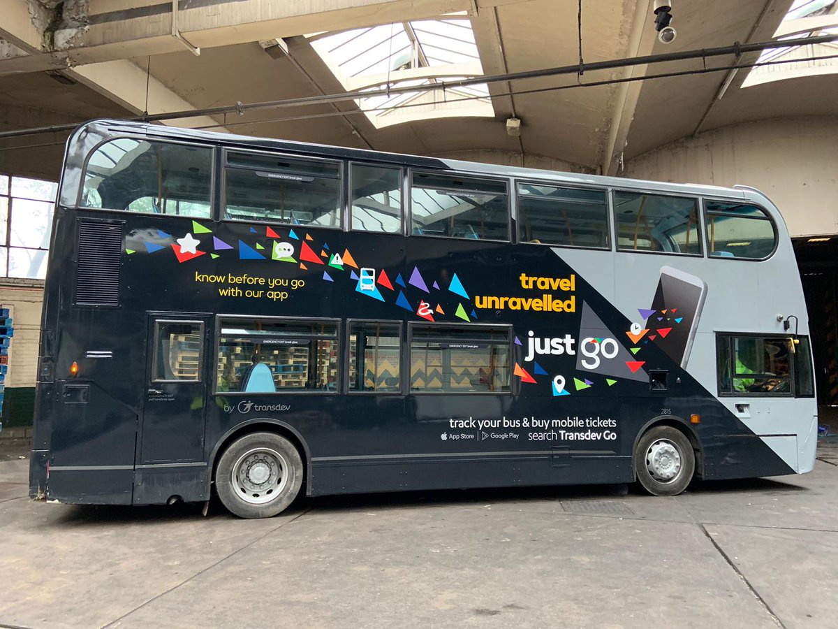 MWGraphicsUK's tweet image. A quick tweet, its been a busy few weeks.
Wellocks 30 brand new, printed reflective graphics.
Transdev Rosso 8 double deckers.
Wellocks 2 brand new 40ft Trailers, printed reflective graphics.
Metro 14 glass wind breaks for Manchester tram stops.