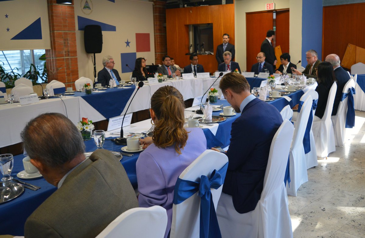 La SIECA y la Fundación Konrad Adenauer Stiftung (KAS) <a href="/centroameriKAS/">CentroameriKAS</a> realizaron hoy el desayuno informativo para embajadores: La integración Económica Centroamericanay el Acuerdo de Asociación entre Centroamérica y la Unión Europea.