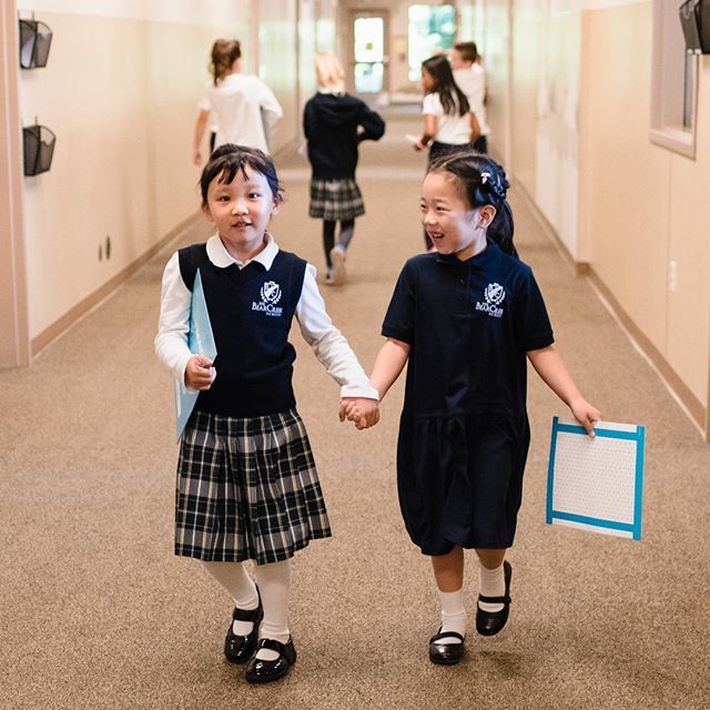BC_Grizzlies's tweet photo. A couple of grade 1 students walk together to their math class this morning. 📏💚
.
.
#thebearcreekschool #BCmath #BClowerschool # https://t.co/woazXYEBZ4 https://t.co/p92xRrG7E1