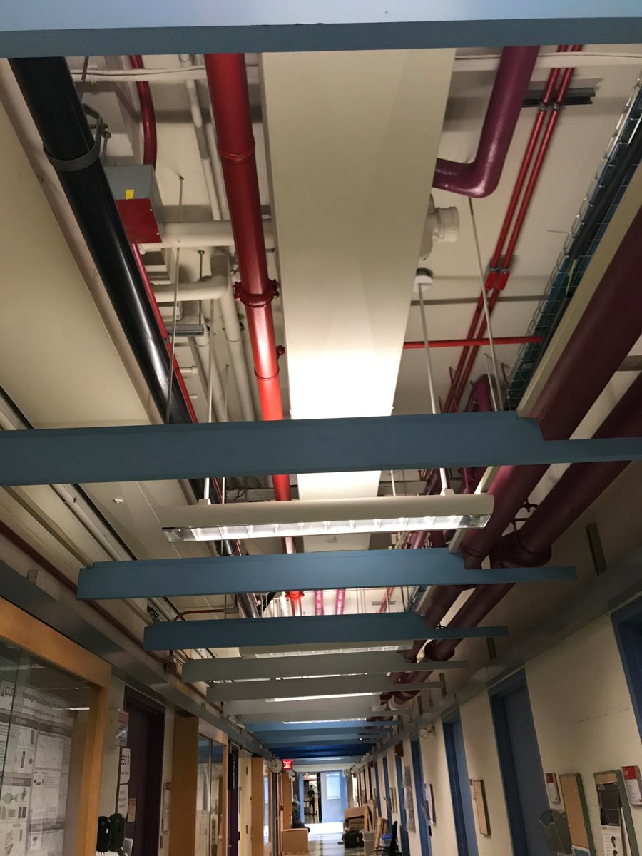 shu4603's tweet image. There&apos;s a recurring theme of exposed pipes on the ceiling, infrastructure that&apos;s probably hidden at other institutions. But here, it helps emphasize the engineering culture at MIT and reflects the idea that it&apos;s not just people who flow thru the halls of the school. #unityandflow