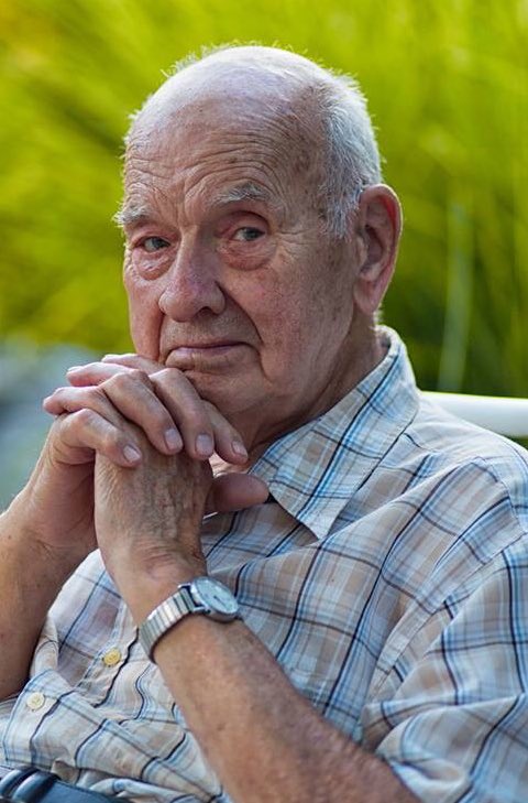 AlexandraLSmit2's tweet photo. My elderly dad (he’ll be 92 this month) has more energy than George and I combined. He’s visiting for a month and we have been all over hell’s half-acre doing errands and visiting people since he got here Sunday. I’m the one who took a nap this afternoon 🤣 #WearingMeOut https://t.co/9wuWjSmwGK