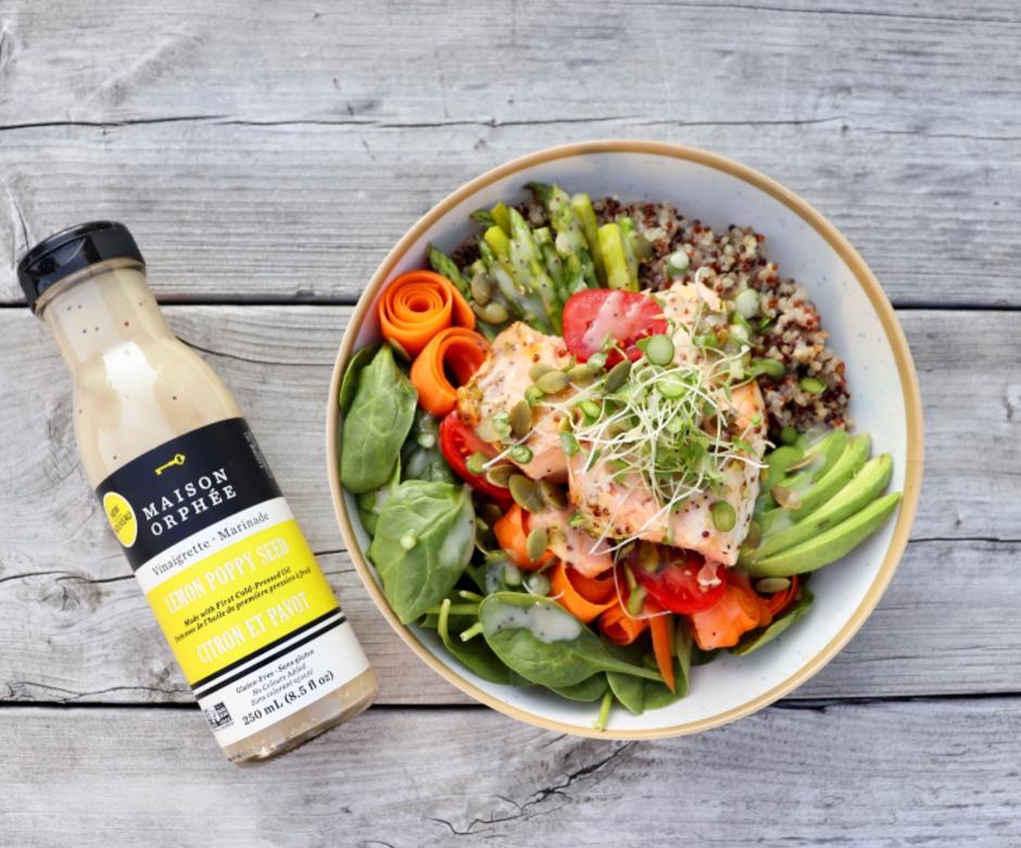 maisonorphee's tweet photo. #INSPIRATION🗝

We love any food served in a bowl. 
Get inspired by @le_refuge_soins_naturels  salad bowl: the base Quinoa, fresh vegetables, salmon and our Lemon &amp; Poppy Seed Vinaigrette-Marinade.

What are you favourite bowl food recipes? https://t.co/DBbv3KClLt
