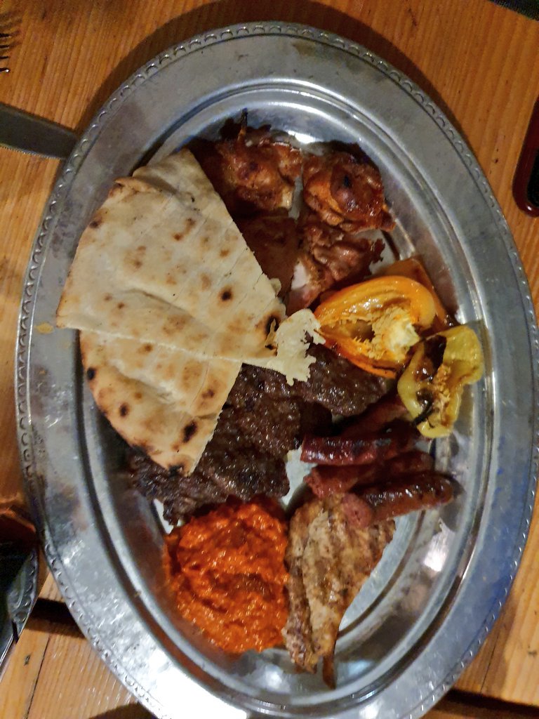 Aida_S_Haughton's tweet photo. #foodgloriousfood of #Bosnia #BiH #BosSquad @ymcans @peterjrigby @Simestone @KeeleUniversity @RukiaBi @LifeAtKeele @Sue4AudleyWard @SrebrenicaUK @StaffsUni @NVBorderlines @AvdicDzeva #herzegovina https://t.co/VIVBhMju5F