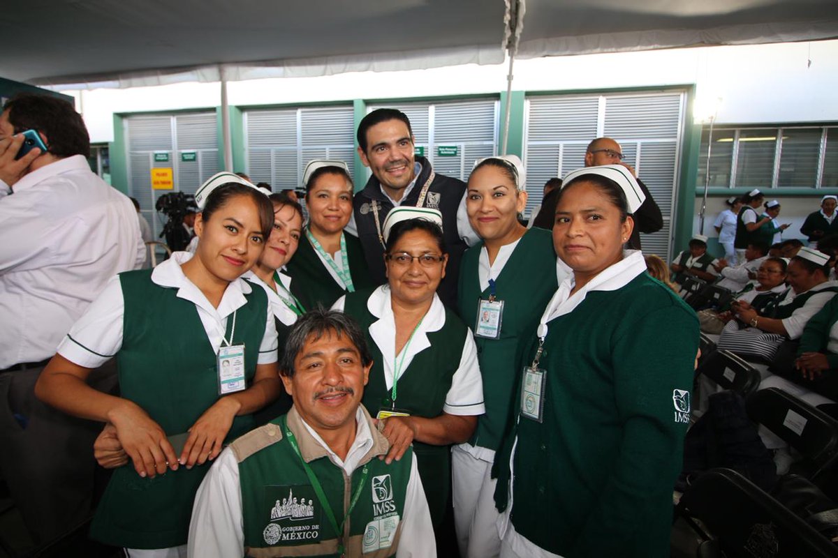 imss_hgo's tweet photo. Autoridades del @IMSS_HGO acompañaron al presidente de #México @lopezobrador_ y @zoerobledo director general del @Tu_IMSS en esta gira por hospitales del #IMSSBienestar en el HR 30 DE #Ixmiquilpan @fnegrogutierrez https://t.co/YKQ9ev488P