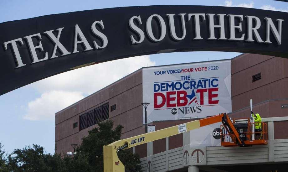 HoustonEntree's tweet photo. Debate Night: TSU Hosts the Democrats Tonight.  What's Up with Astro Wade Miley?  Get Briefed Today, Houston.  Headlines Making the News - https://t.co/KTww7PMkJO https://t.co/fKJDtMRaLv