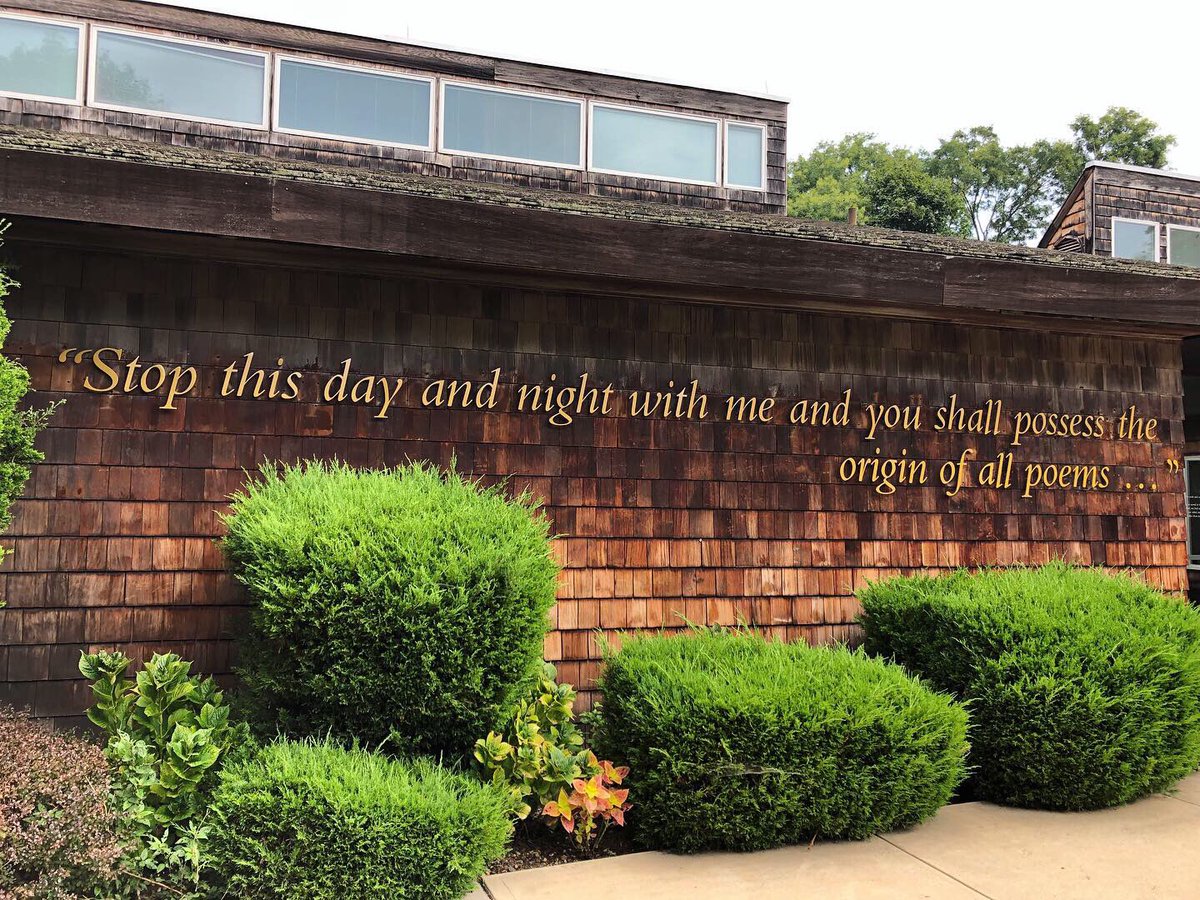 octoberxswimmer's tweet photo. I spent the day telling local politicians they couldn’t park in the reserved parking spaces of this museum. I also met a Walt Whitman impersonator (one of many I’ve seen in Brooklyn Bridge Park for their annual “Song of Myself” marathon reading)! #FDOI #WaltWhitmanStamps https://t.co/LodMf5FvIm