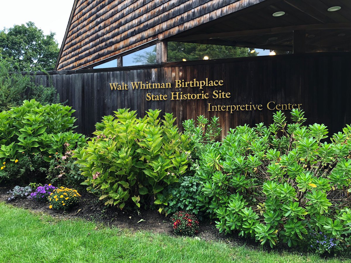 octoberxswimmer's tweet photo. I spent the day telling local politicians they couldn’t park in the reserved parking spaces of this museum. I also met a Walt Whitman impersonator (one of many I’ve seen in Brooklyn Bridge Park for their annual “Song of Myself” marathon reading)! #FDOI #WaltWhitmanStamps https://t.co/LodMf5FvIm