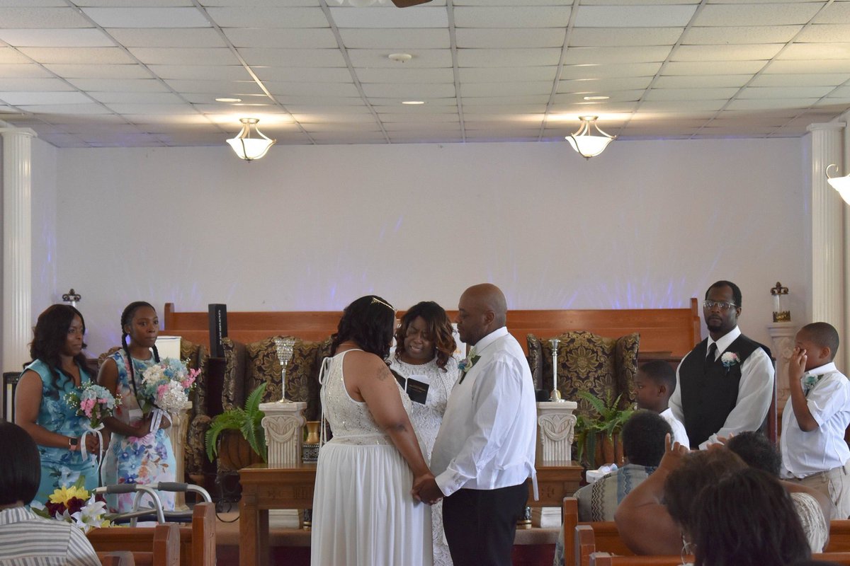 hannahsvisuals's tweet photo. Recaps from Eddie & Akiaβs special day pt. 2 #WEDDINGPHOTOGRAPHY #durhamphotographer #hdvisuals https://t.co/hpGaJWOVGL