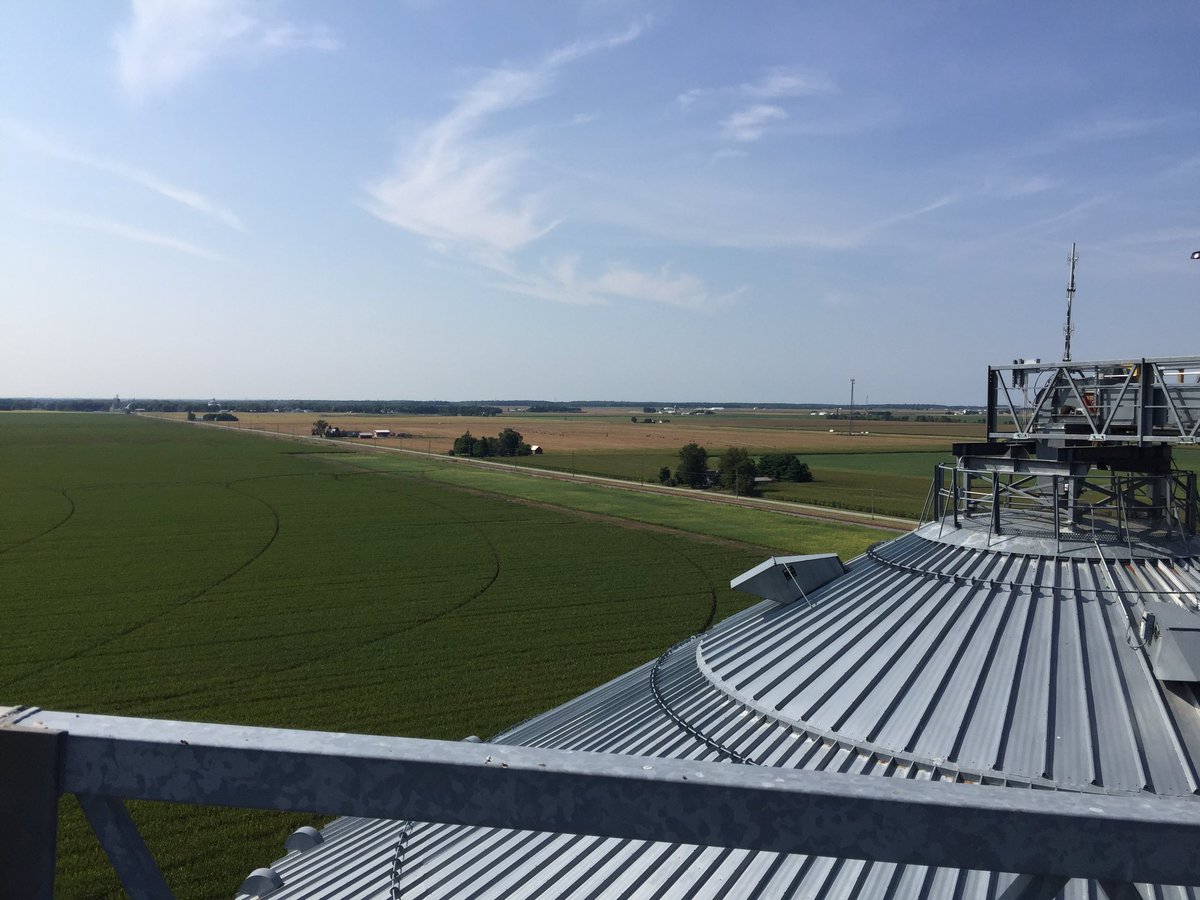 TomFarms's tweet photo. #TodayAtTomFarms. We welcomed #ExtensionAgents from around the US during their National Conference. Some of them even climbed to the top of the bin at #CereServ. Always a pleasure showing our operation to others. A special thank you to the Kosciusko Cattleman for providing lunch! https://t.co/JKfcqbxN3B
