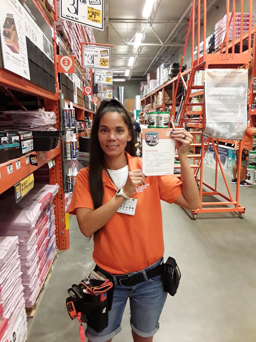 pgaalv's tweet photo. @6538 Crystal being awarded Employee of the Month... Congratulations well deserved. 

@chance_lowry 
@chance_228 
@DanielCorbell 
@CBillingsley83 
@Chelseaaa0521 
@mrodriguez_2018 
@garland_haynes https://t.co/pFUfKxpy3q