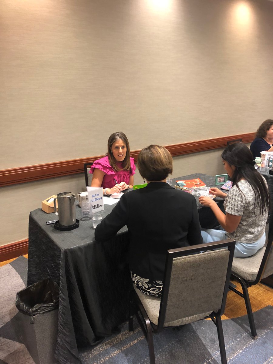 NPEMediaEvents's tweet photo. Second session of our Let's Eat Speed Pitching Media Event is off with media attendees from Good Housekeeping, Woman's Day, Clean Plates, HGTV Magazine, People Magazine, Food &amp; Wine, ABC News &amp; more! #Face2FacePR #LetsEat https://t.co/mZelWEi1ua