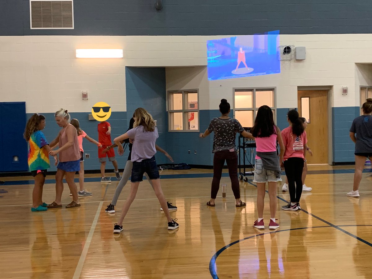 FCPSAdaptedPE's tweet photo. Success w/ #inclusivepe in @KeilingPE class. So much can be done with #domecones &amp; #poolnoodles. #adaptiveequipment #PERMItUP @BGHEPE https://t.co/GZd68lp1t6