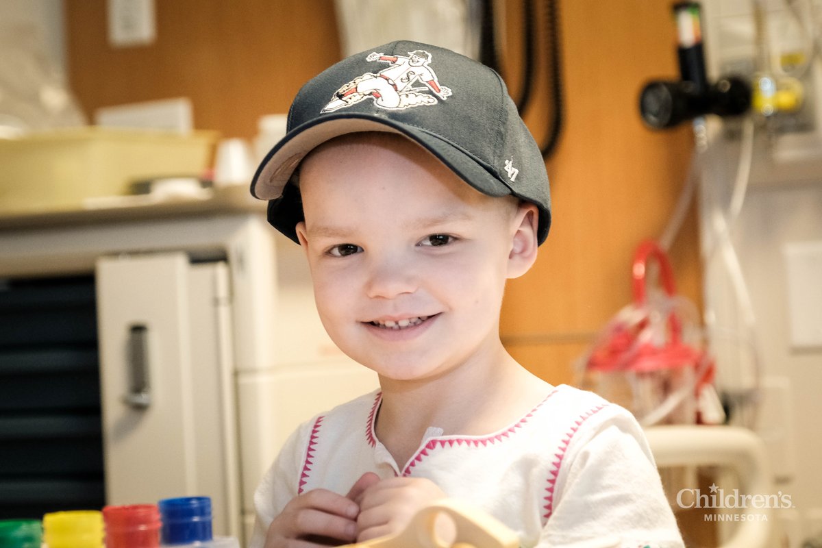 childrensmn's tweet photo. Minnesota @Twins players visited Children's patients in honor of #ChildhoodCancerAwarenessMonth. They delivered hospital gowns and hats and made a guest appearance on @StarStudioMN. Thank you for being a supporting partner of #ShineBright for Cancer Kids!

https://t.co/VK7IWQazdj https://t.co/E2MeSqtKdj